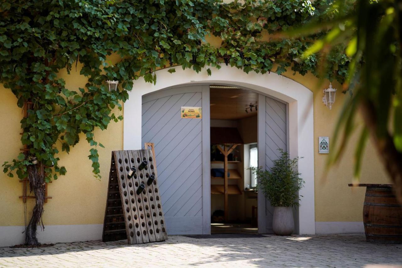 Weingut Martin Blass Hotel Erlabrunn  Екстериор снимка